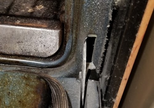 Fixing Common Oven Problems: Replacing Door Hinges